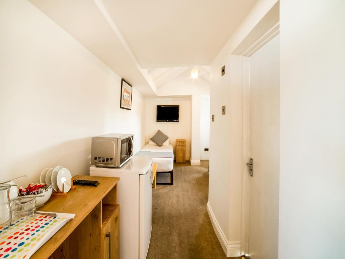 Oyo Tamtam Acton Hotel London Ngoại thất bức ảnh
