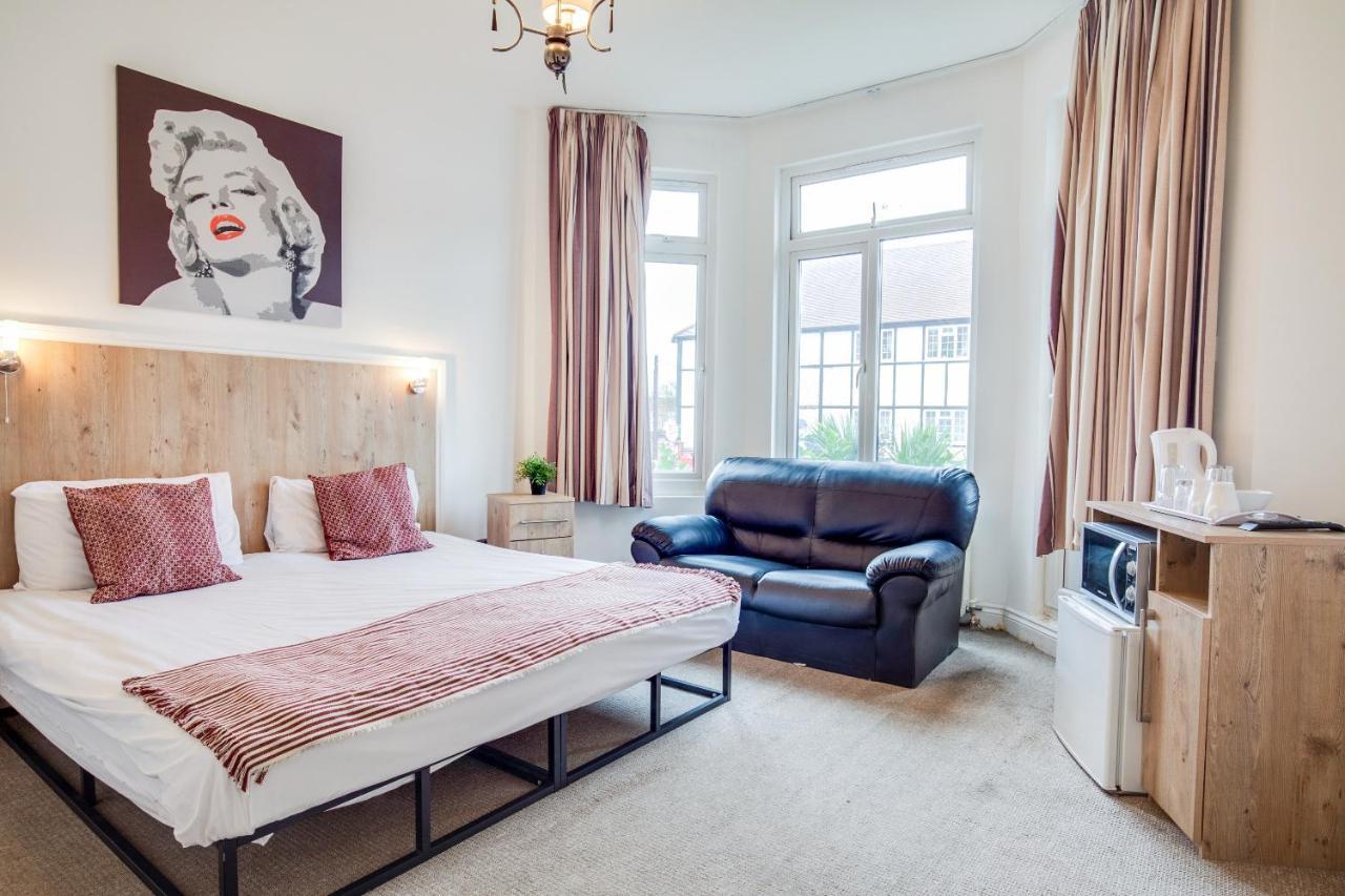 Oyo Tamtam Acton Hotel London Ngoại thất bức ảnh