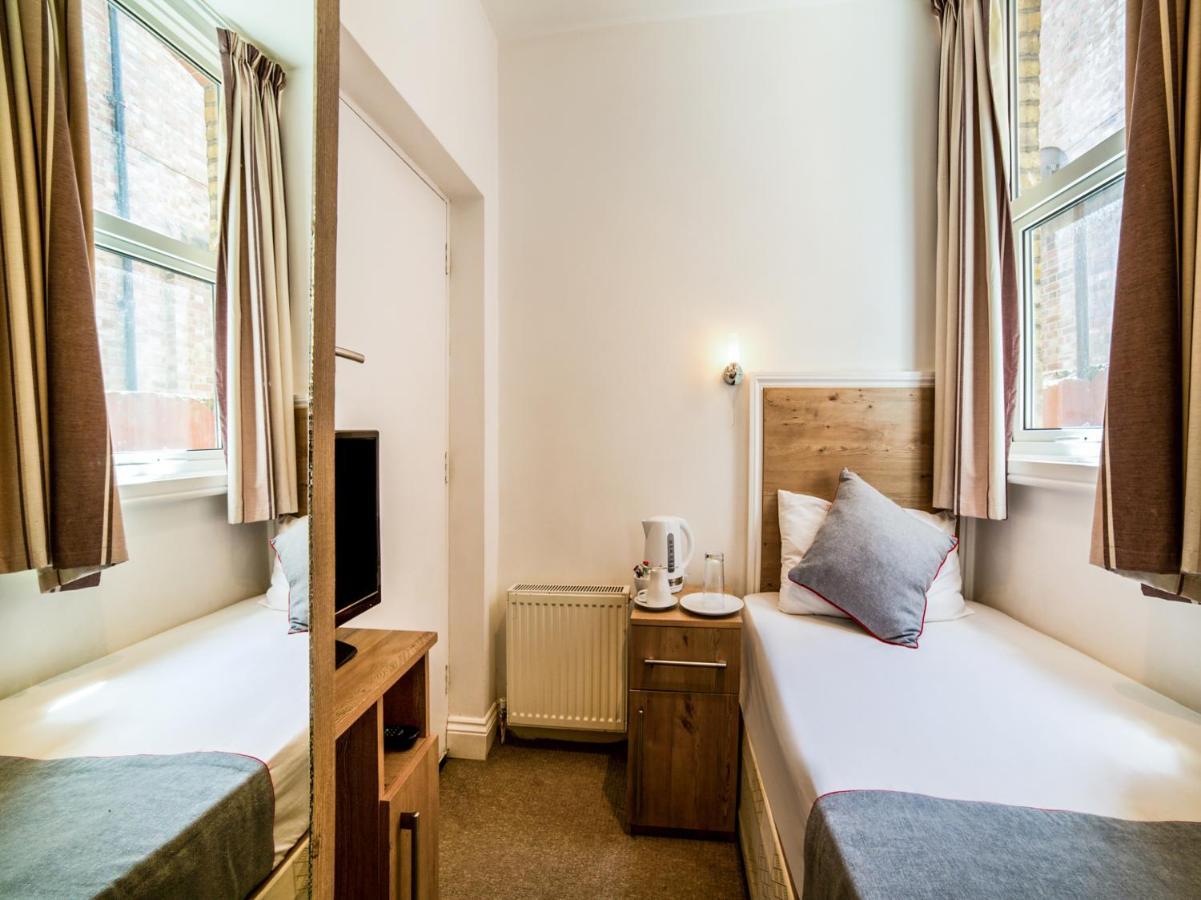 Oyo Tamtam Acton Hotel London Ngoại thất bức ảnh