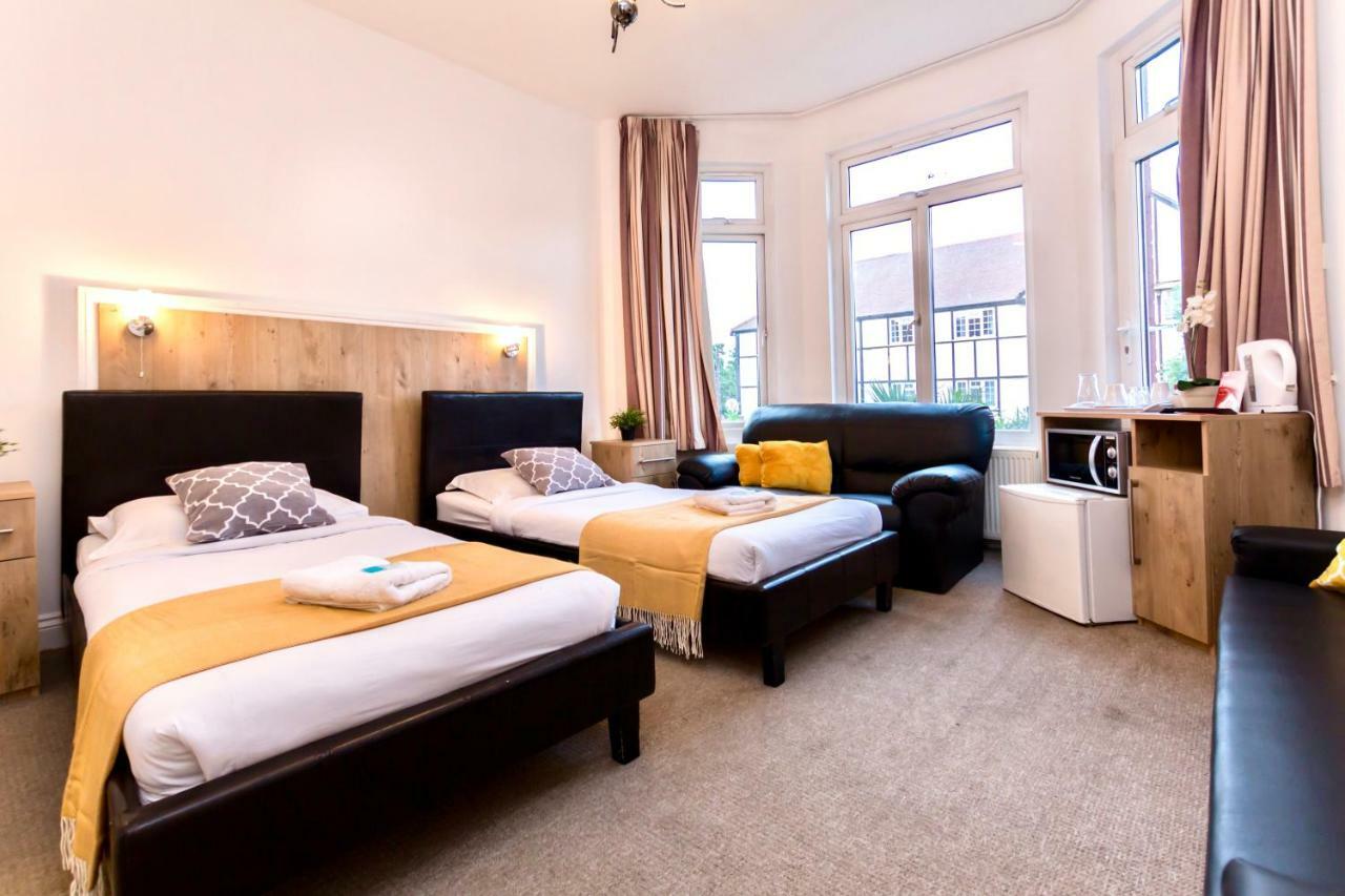 Oyo Tamtam Acton Hotel London Ngoại thất bức ảnh