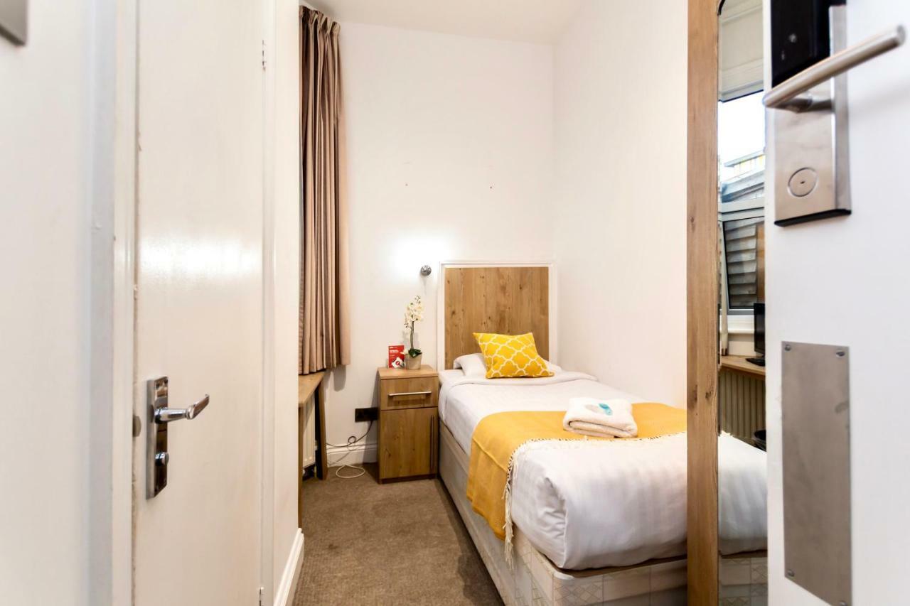 Oyo Tamtam Acton Hotel London Ngoại thất bức ảnh